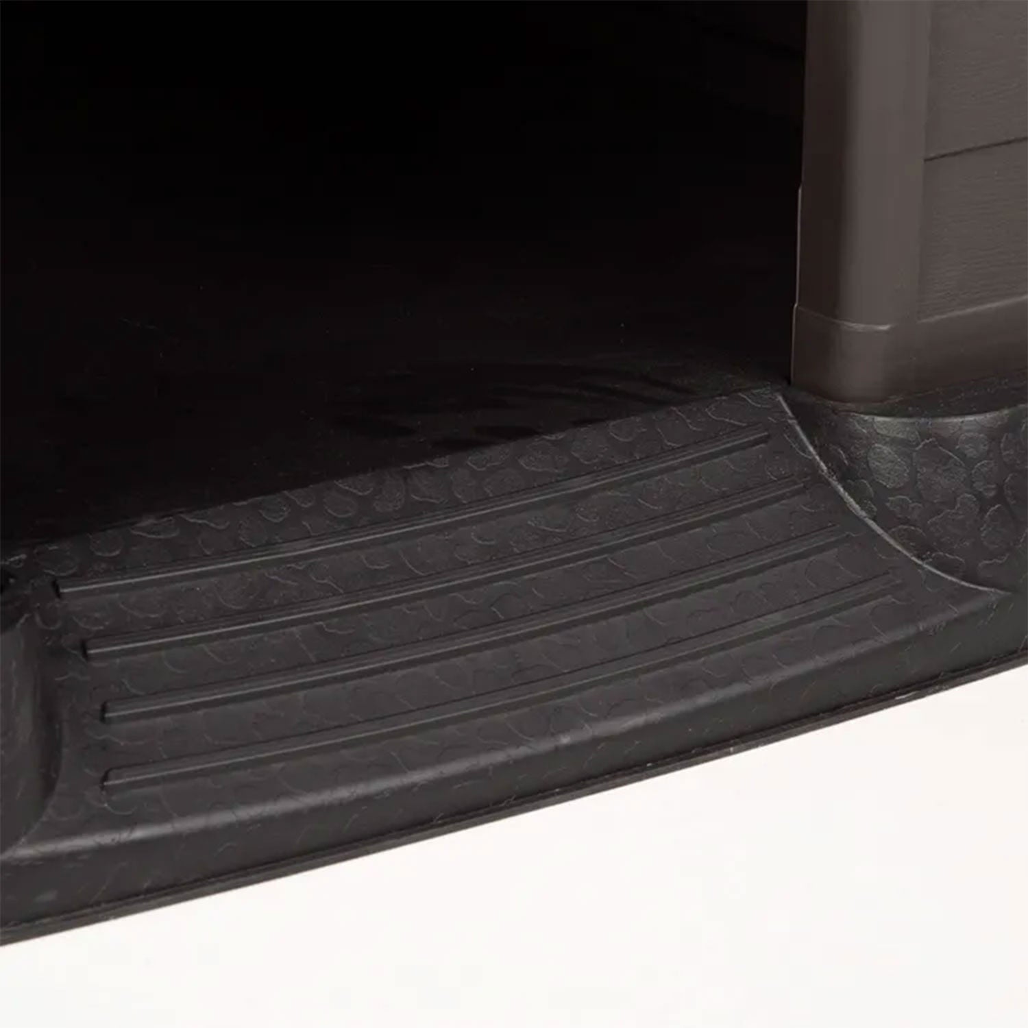 AQPET FRIENDS CHALET PLASTIC DOG HOUSE